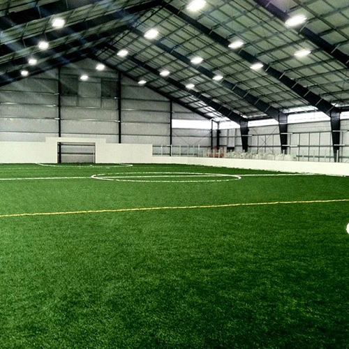 تجهيز ملاعب عشب صناعي